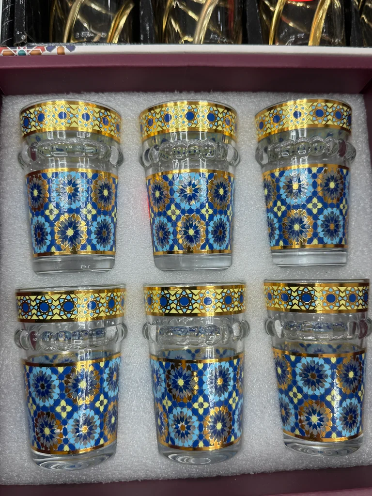 À vendre : Lot de 6 verres à thé orientaux – Bleu & Doré – 15€
